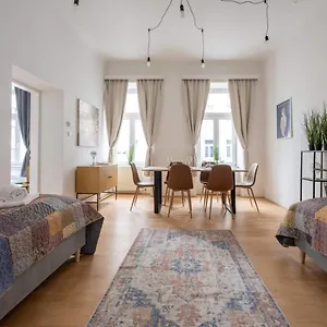 Apartamento Roksox-home Meidling Schloss Schoenbrunn, Viena