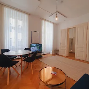 Savoir Vivre Rosinagasse Wien