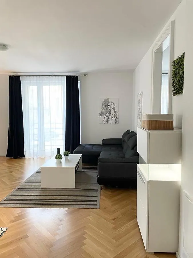 1St City La Opera Suites Viena Austria
