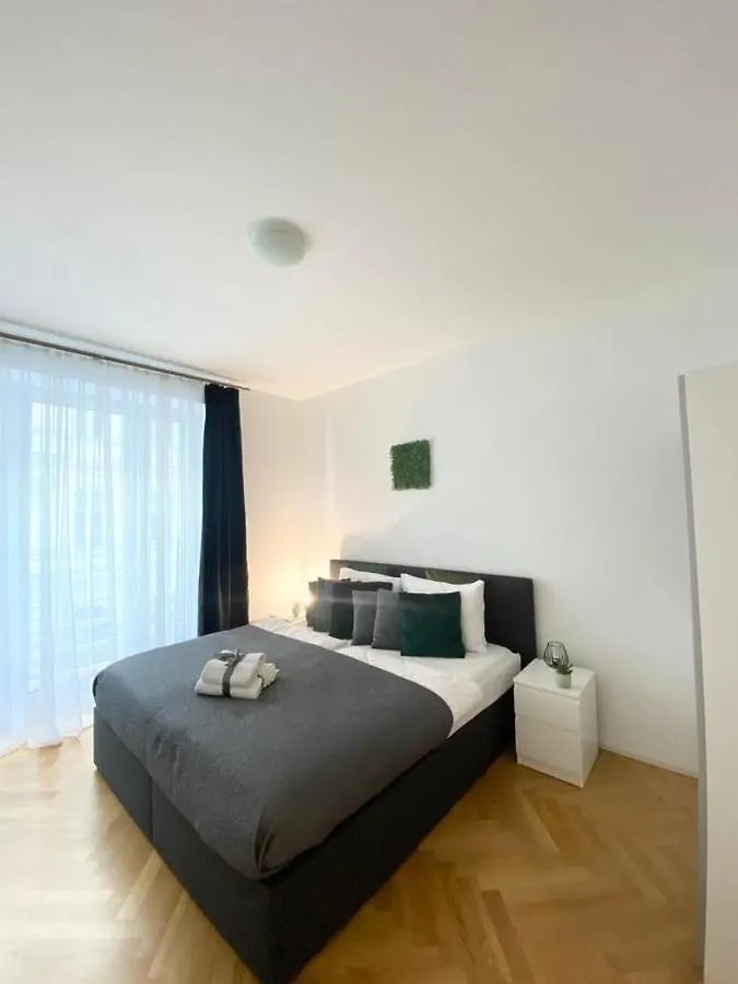 1St City La Opera Suites Viena