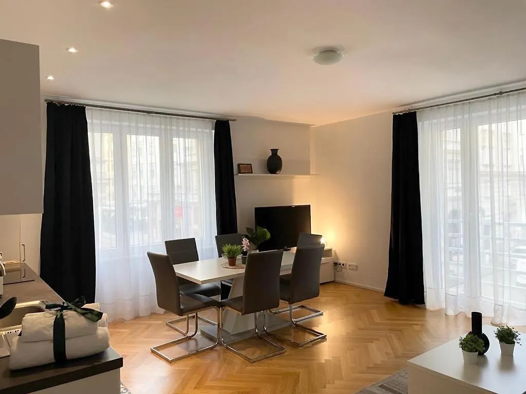 1St City La Opera Suites Viena Austria