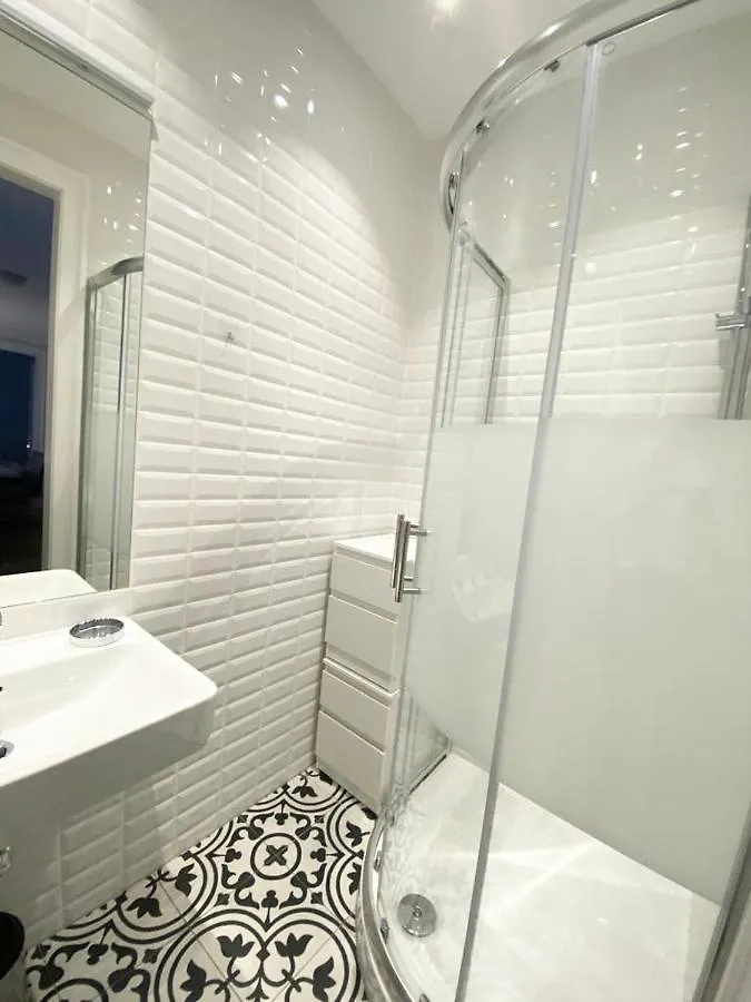 1St City La Opera Suites Viena 0*,  Austria