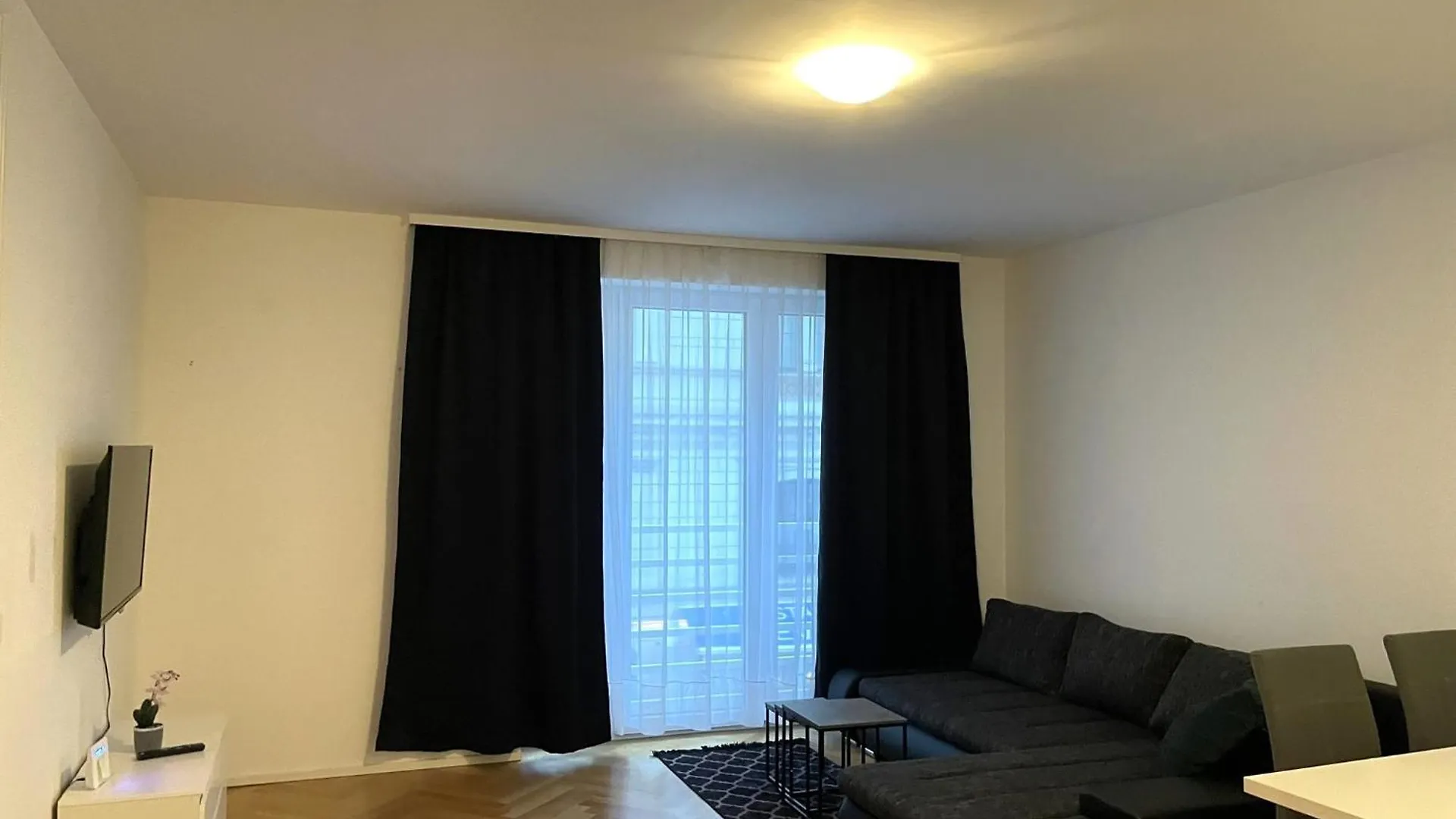 1St City La Opera Suites Viena Apartamento