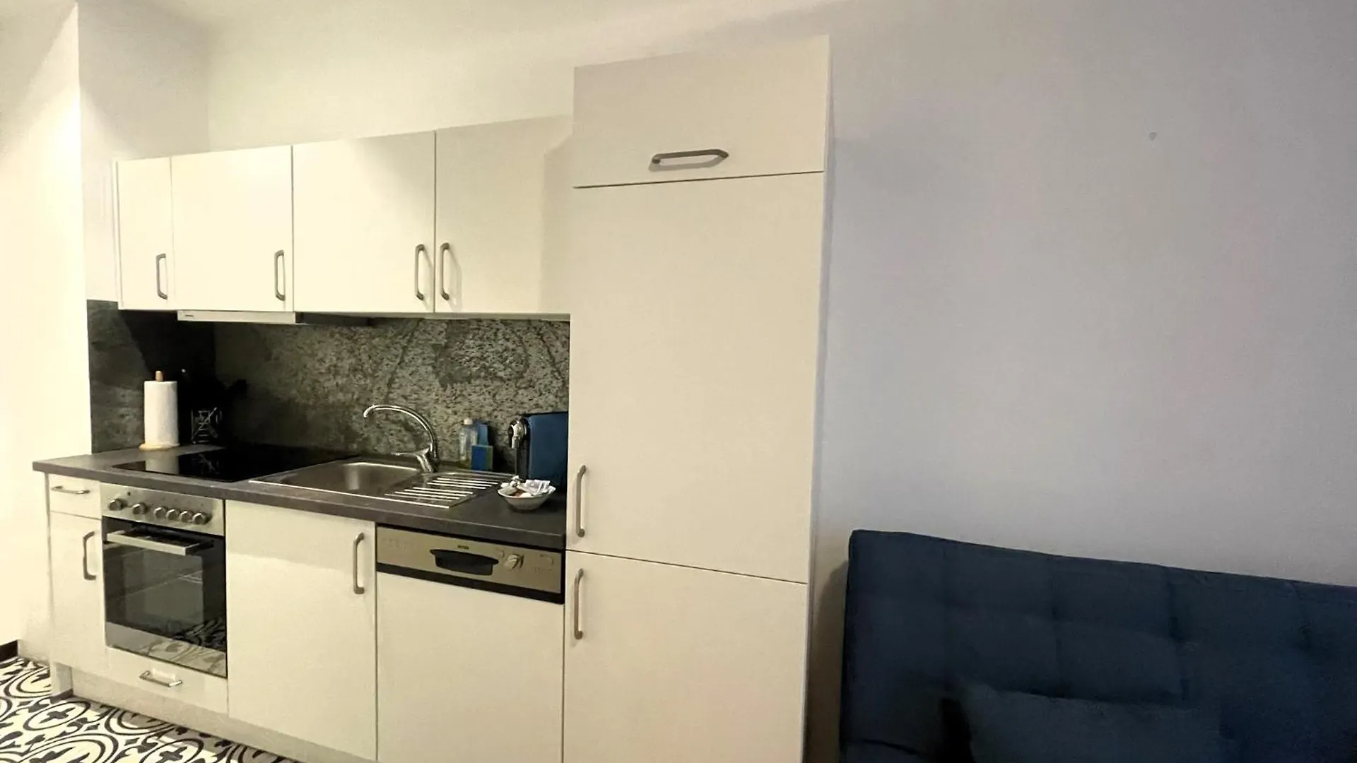 1St City La Opera Suites Viena 0*,  Austria