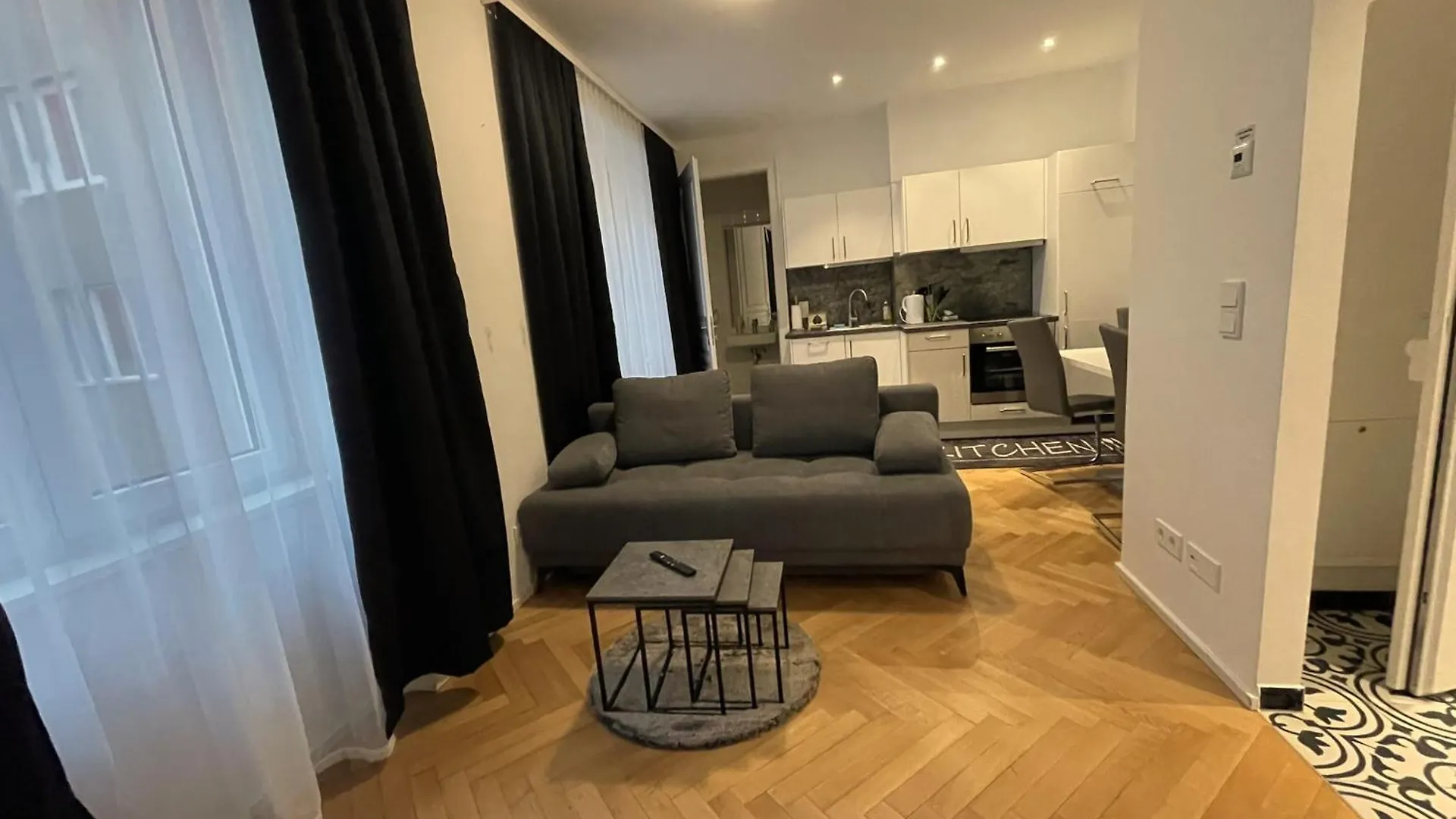 1St City La Opera Suites Viena Apartamento